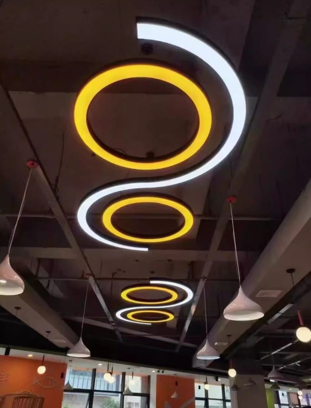Restaurant ring lighting